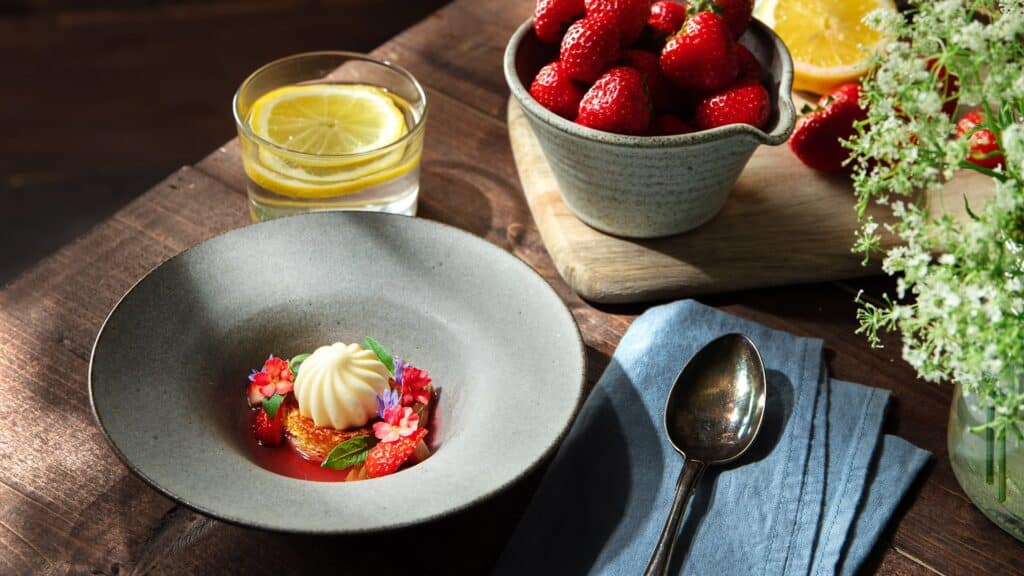 Almond cake with rhubarb,strawberries & ice cream,desserts recipe,dessert midsummer Västerbottensost®